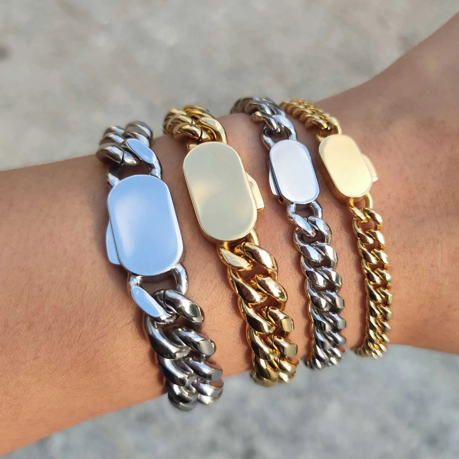 Pulseira Banhada a ouro 18K ou prata de aço